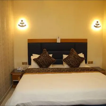 VILLA HILTON HOTELS