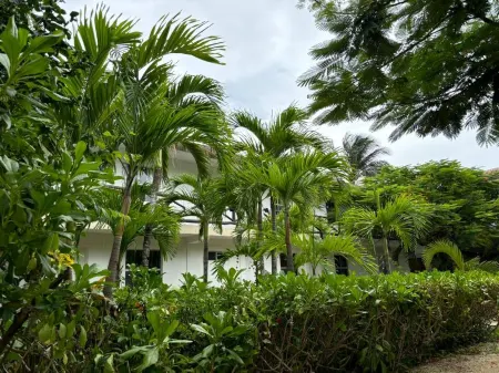 La Diosa Kali Beach Front Hotel