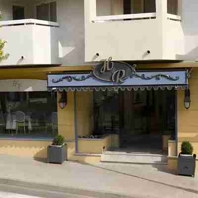 Hôtel Le Rocher Hotel Exterior