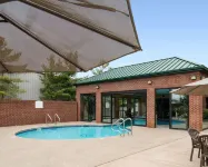 Comfort Suites Parkersburg South - Pools