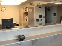 Super 8 by Wyndham Tracy