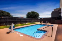 Quality Inn Bastrop Hotels in Wyldwood