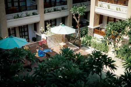 Fourteen Roses Beach Hotel