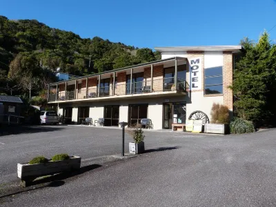 Sundowner Motel Hotels in Coal Creek