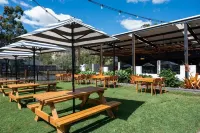 Salisbury Hotel Motel Hotels in Darra