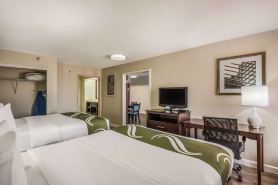 Quality Inn & Suites Quincy - Downtown