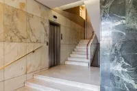 Family Elegant Apartment by Wonderful Italy