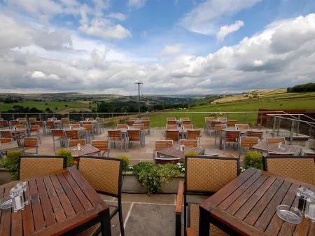 The Fleece Inn at Barkisland Отели в г. Сауэрби Бридж