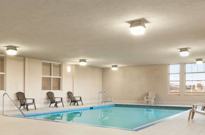 Days Inn & Suites by Wyndham Edmonton Airport photo 2
