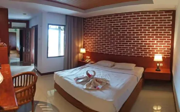 瓦圖多多勒酒店 鄰近Watudodol的酒店