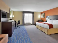 Holiday Inn Express & Suites ST LOUIS AIRPORT by IHG Hotels in Berkeley