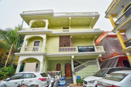 Hotel Salty Waves Baga