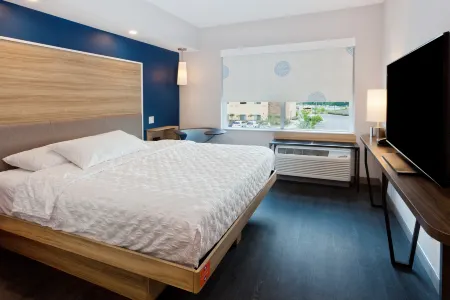 Tru by Hilton Auburn Отели рядом с достопримечательностью «Парк штата Чевакла»