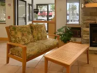 Days Inn & Suites by Wyndham Traverse City Hotels in Grand Traverse County