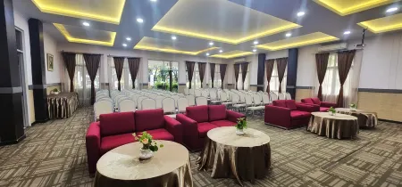 Jeumpa Mannheim Hotel Отели в г. Ingin Jaya