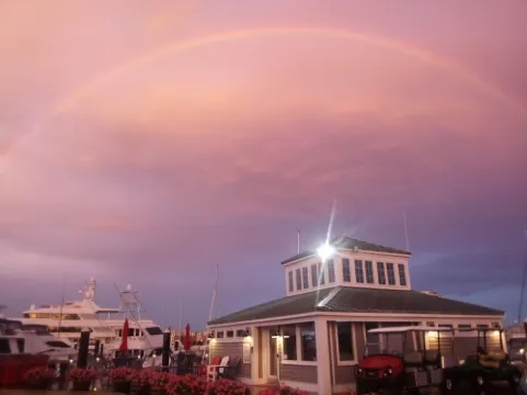 Charlestown Houseboat Walk to attractions Be rocked to sleep