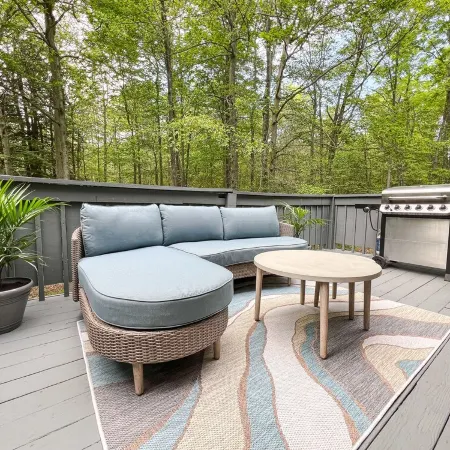 Poconos Hideaway - Fire Pit, Grill, Hiking and Water Parks Nearby.