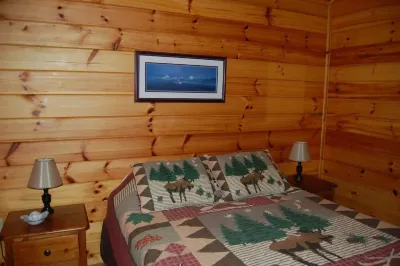 Fisherman's Paradise Cabin 15 ON THE RIVER!!!!