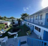 1 Block Walk to the Beach, Fun in the Sun! 팜비치쇼어 호텔