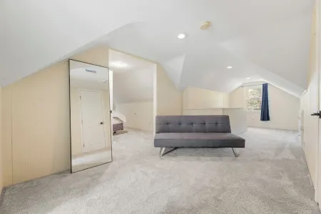 Relaxing Portage Lakes Stay - 3Br Home on 1 Acre