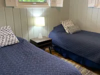 Cheerful Port Austin Cottage, short walk to the Beach! Hotels in Huron County