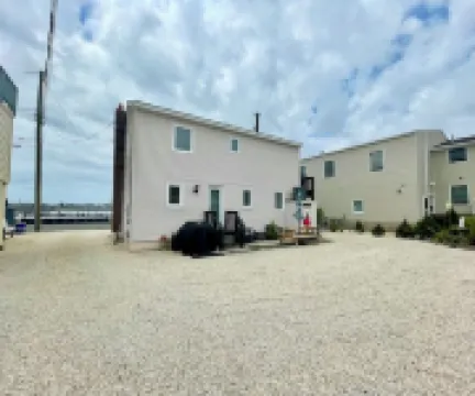 Sunset Cove: Bayview, fantastic location, close to everything