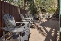 The Dam Overlook  • 3 Min Walk to the Lake • Hot Tub • Game Room Hotels in Evergreen