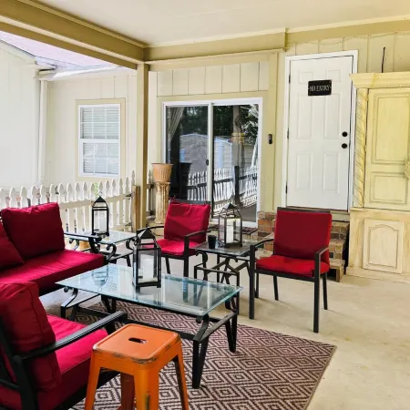 The Retreat - Entire Residential Home!