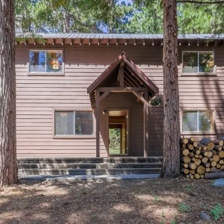 The Wildwood Cabin - Tahoe National Forest