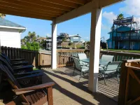 Canal Views W/Boat Slip on Key Allegro! Spacious and Cozy! New! Hoteles en Rockport