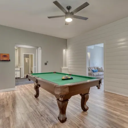 Selah - 12 min Dahlonega, Pool Table, Record Player, 5 Acres with Trails