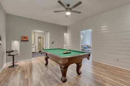 Selah - 12 min Dahlonega, Pool Table, Record Player, 5 Acres with Trails