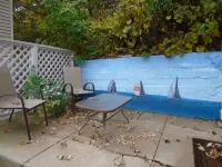 Lower flat steps from the lake and downtown