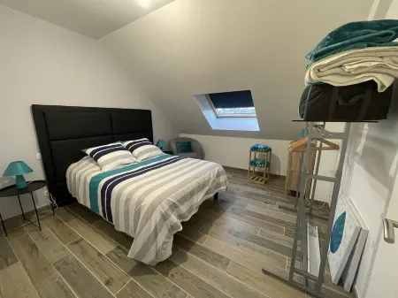 New, air-conditioned house on 1st floor with private pool, quiet location