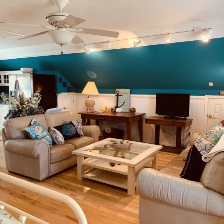 Stunning sunsets Leonardtown apartment