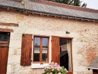Renovated house in pretty Touraine village Hôtels à : Saché
