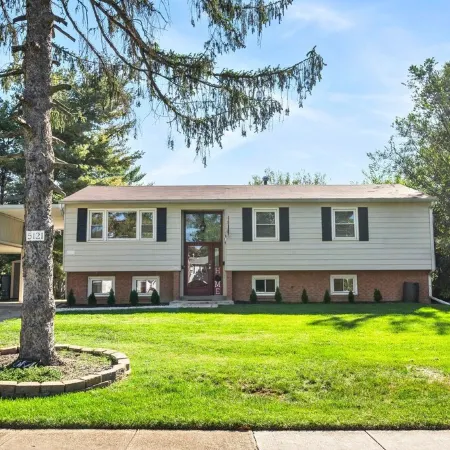 Cozy house Near DC, in Alexandria VA, 5B/2BTH Отели в г. Линкольния