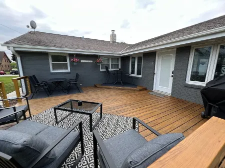 Stunning and Completely Remodeled Ranch Home! Walk to Downtown & Marina!