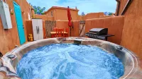 Casita with Private Hot Tub Near Santa Fe Plaza