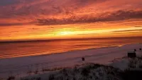 Marvelous 1BR Condo with pool and beach access.  Sleeps 4.  Park by front door.