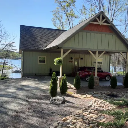 LAKEFRONT 4/3.5, Private Dock, Pool Table, Lakeside Firepit, Kayaks, Paddleboat