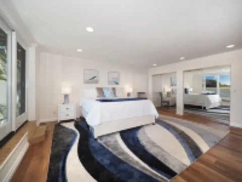 Spacious * Ocean View * Walking Trail to Beach * Hot Tub