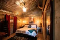 CHARMING renovated barn with swimming pool & hot tub!