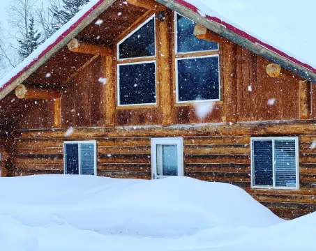 Grand Spruce Lodge, Lakefront near Talkeetna & Denali State Park
