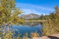 Cozy Retreat in Pines Mins/Downtown!