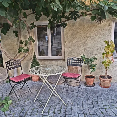 In the middle of Tübingen's old town - and live quietly on a sunny 65 sqm! Отели в г. Тюбинген