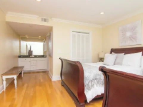 First Floor 2bd/2ba Fully Remodeled  Condo in Saddlebrook Hotels in Wesley Chapel South