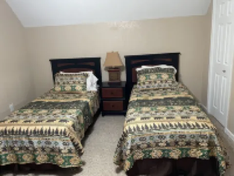 Cabin close to Helen and Water