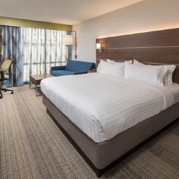 Holiday Inn Express & Suites SPRINGFIELD by IHG