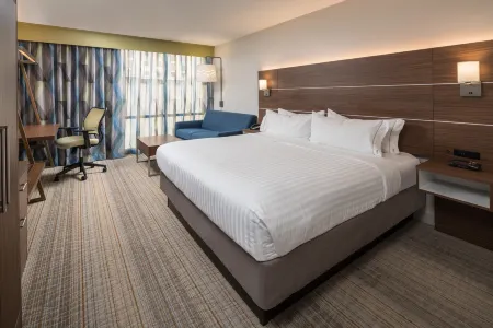 Holiday Inn Express & Suites SPRINGFIELD by IHG